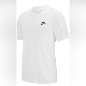 Nike Men’s Sportswear Club T Shirt Medium